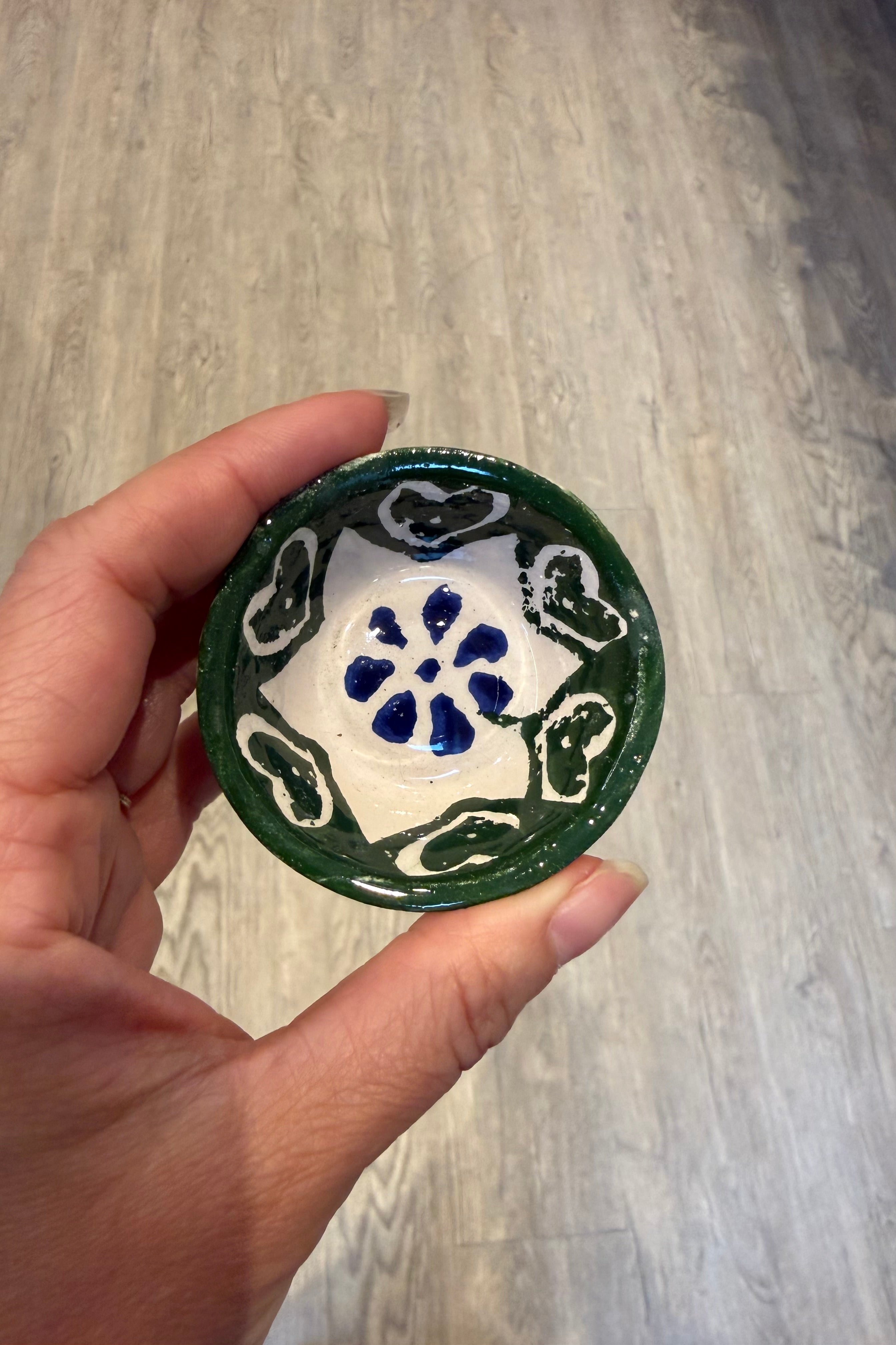 MINI CLAY BOWL IN GREEN
