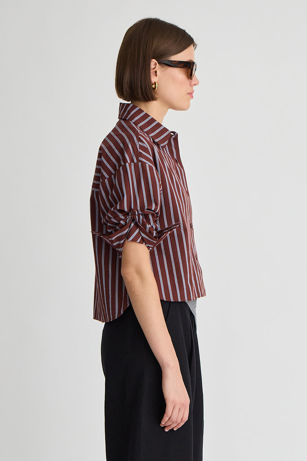 CROPPED ISOLDE BUTTON DOWN