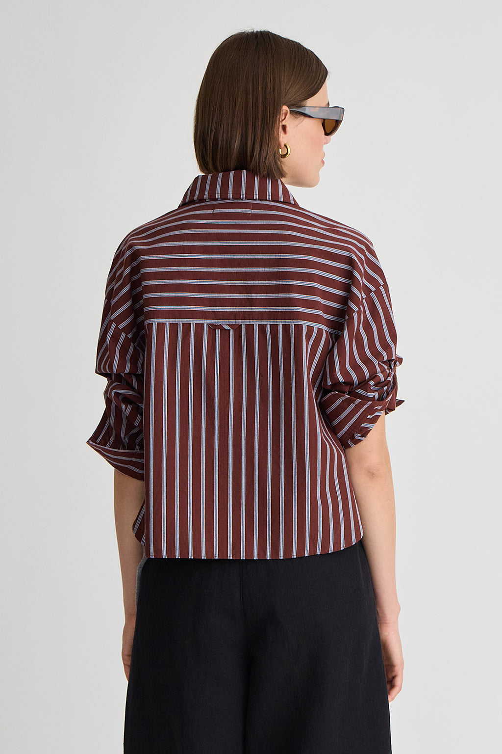CROPPED ISOLDE BUTTON DOWN