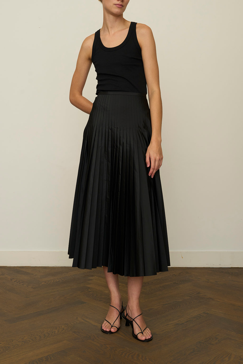 TECHNICAL PLISSÉ SKIRT *pre-order*