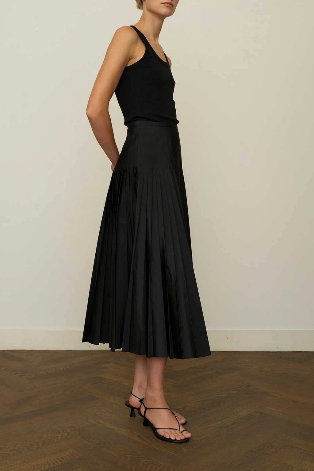 TECHNICAL PLISSÉ SKIRT