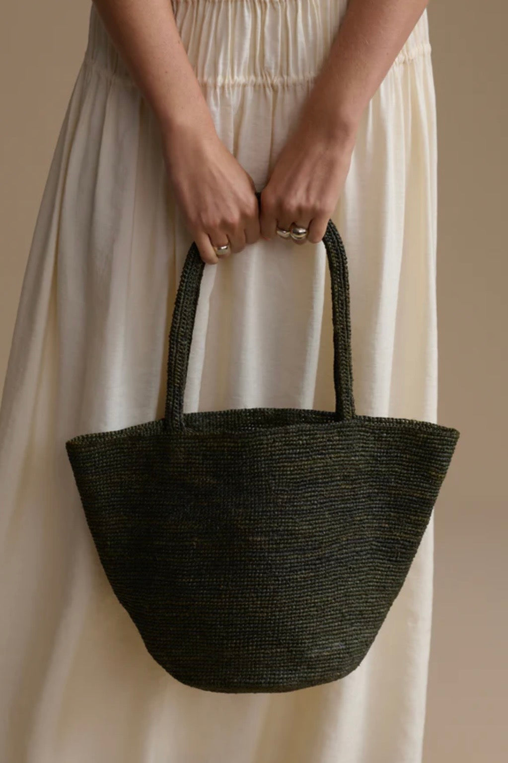 HOLLIS BAG IN OLIVE