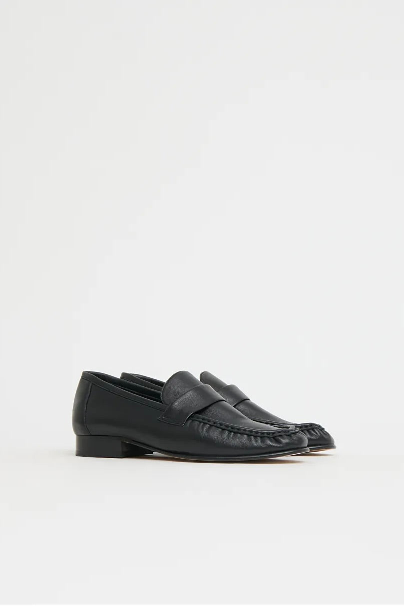 RUCHED LOAFER