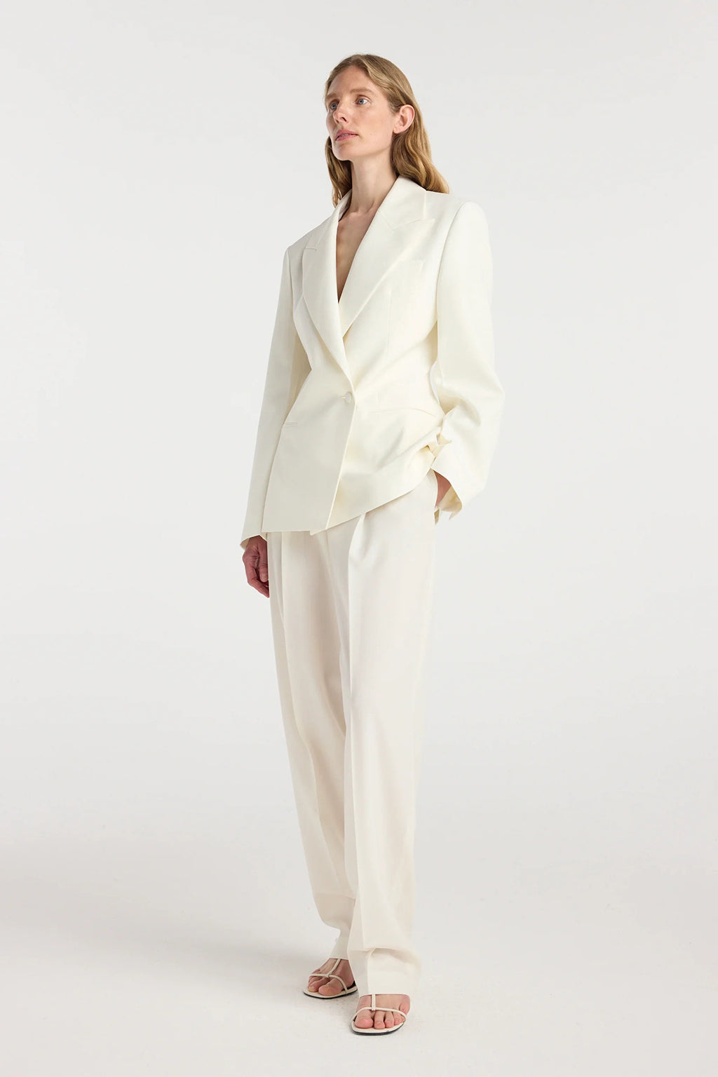 HOURGLASS SHAPED BLAZER *pre-order*