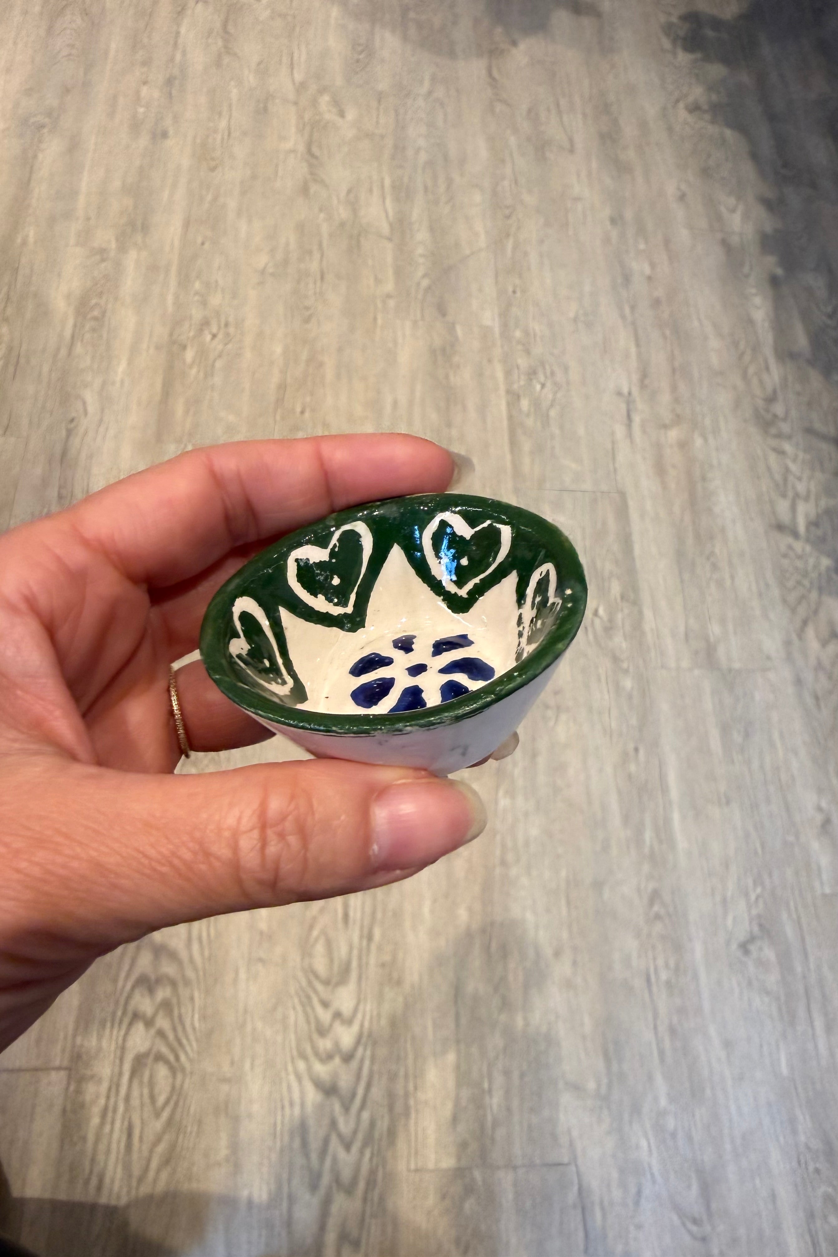 MINI CLAY BOWL IN GREEN