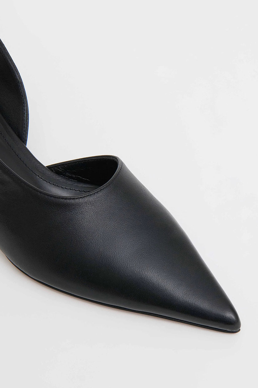 ANNA SLINGBACK