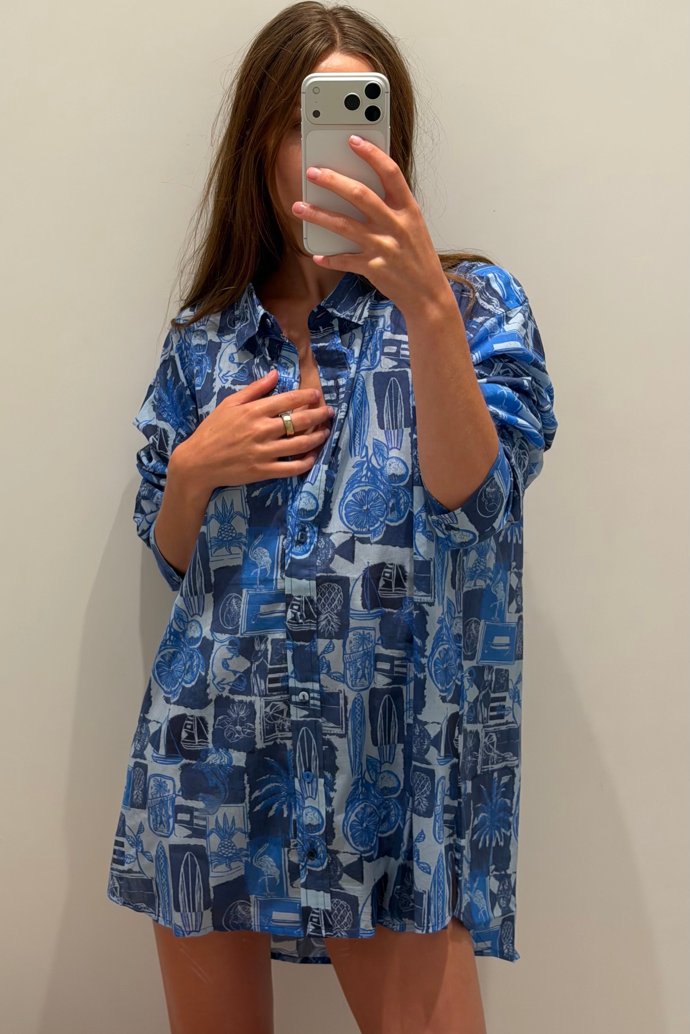 CLASSIC BUTTON DOWN