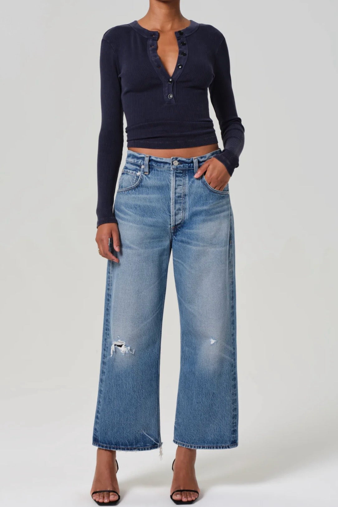 VARRA HENLEY