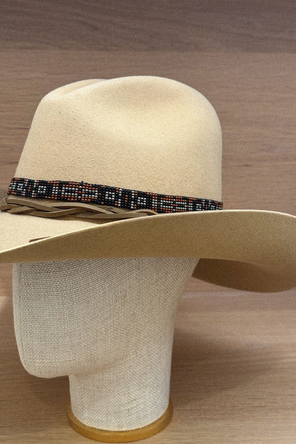 BEADED HAT BAND IN BLACK, BROWN & GREY