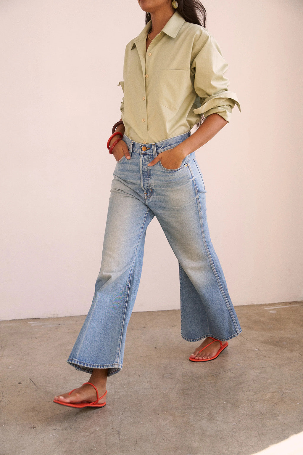 THE BELL CROP IN BLEACH INDIGO