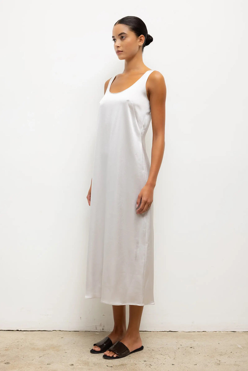 BARB SCOOP NECK DRESS
