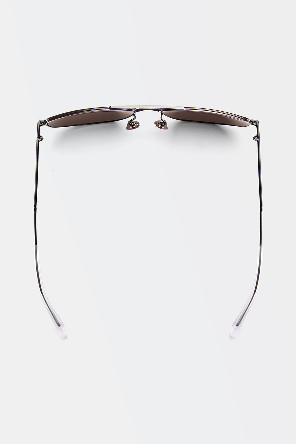 CLASSIC METAL AVIATOR IN RUTHENIUM AND GREY