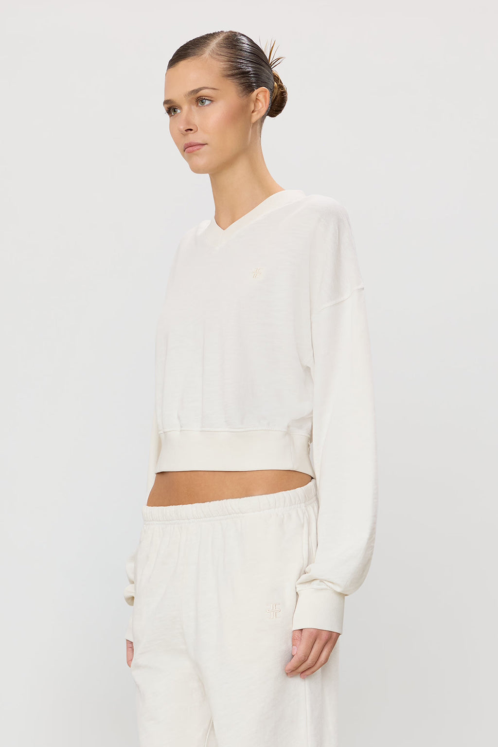 LIGHTWEIGHT FRENCH TERRY CROPPED V-NECK SWEATSHIRT