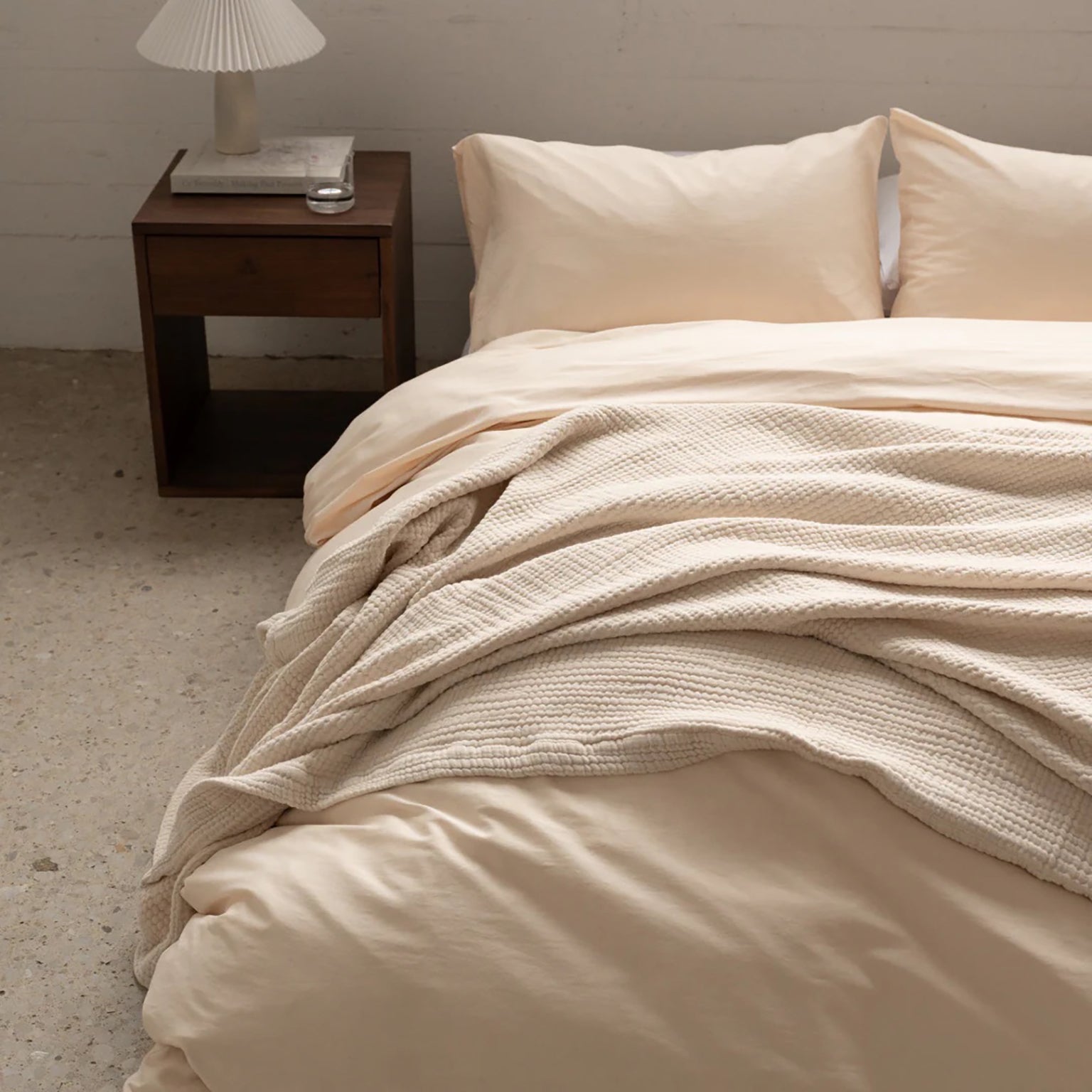 THE BLANKET IN OYSTER