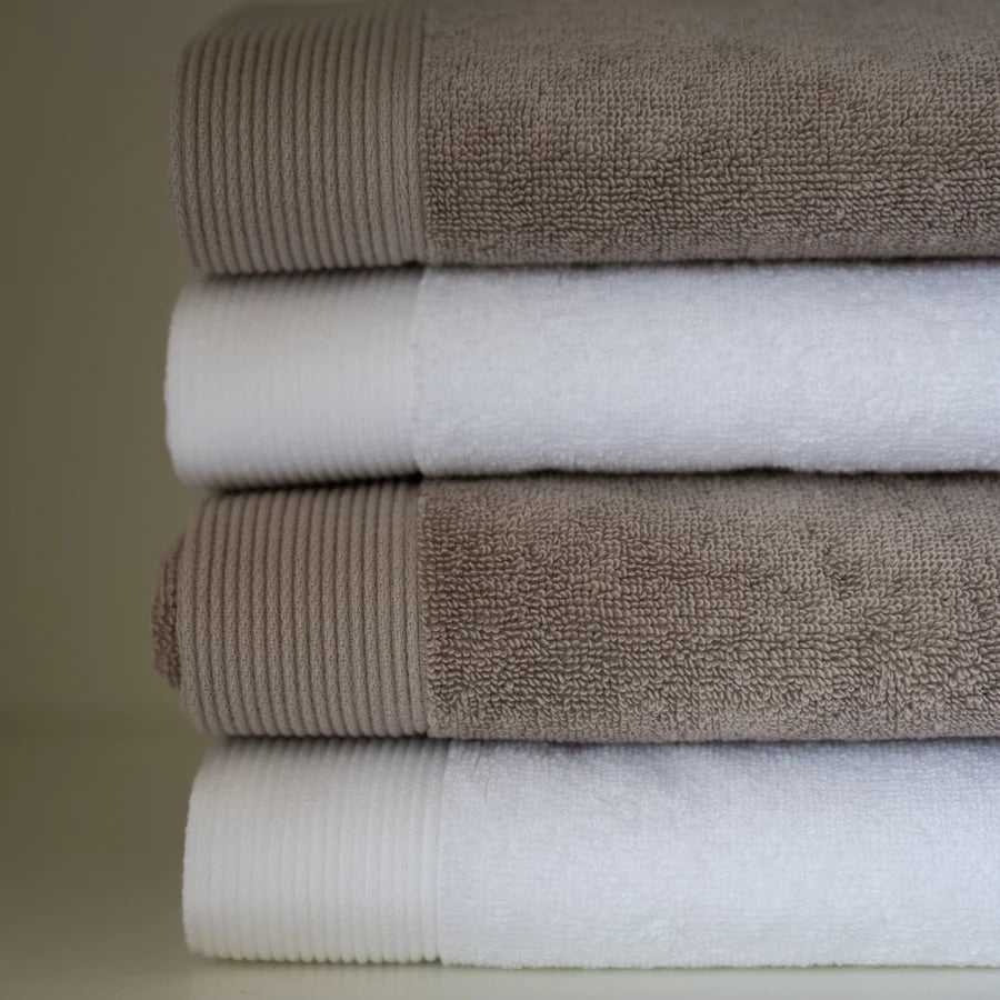 THE BATH TOWEL TRUFFLE