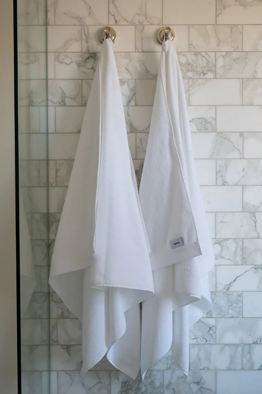 THE BATH TOWEL CHALK
