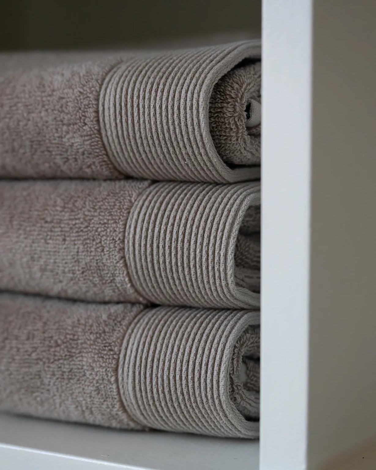 THE HAND TOWEL TRUFFLE