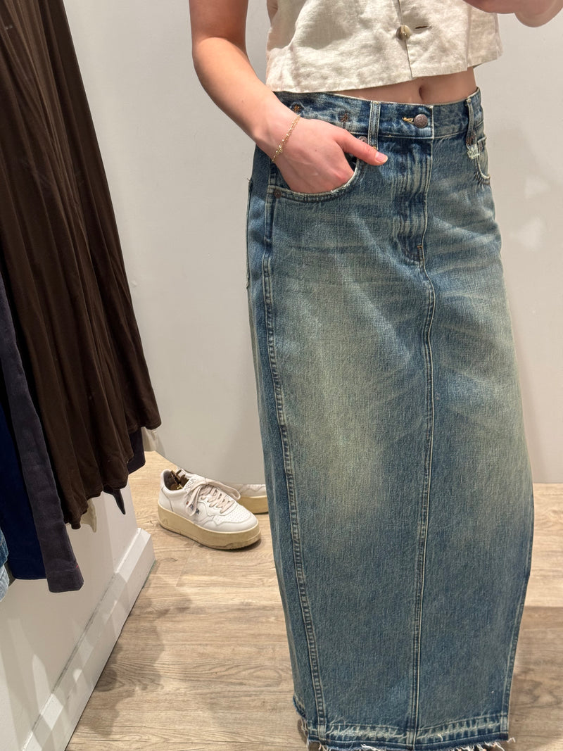 DEVON SIDE SLIT SKIRT - SIZE 28