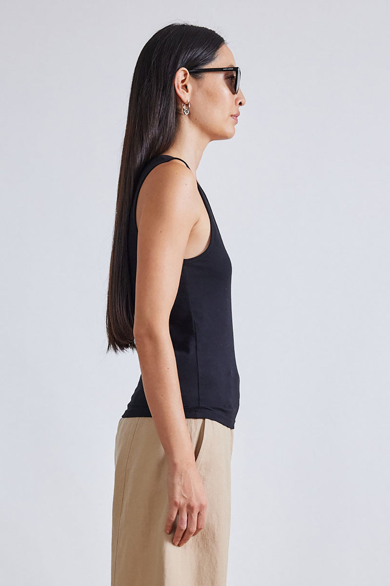 URI LOW CUT TANK