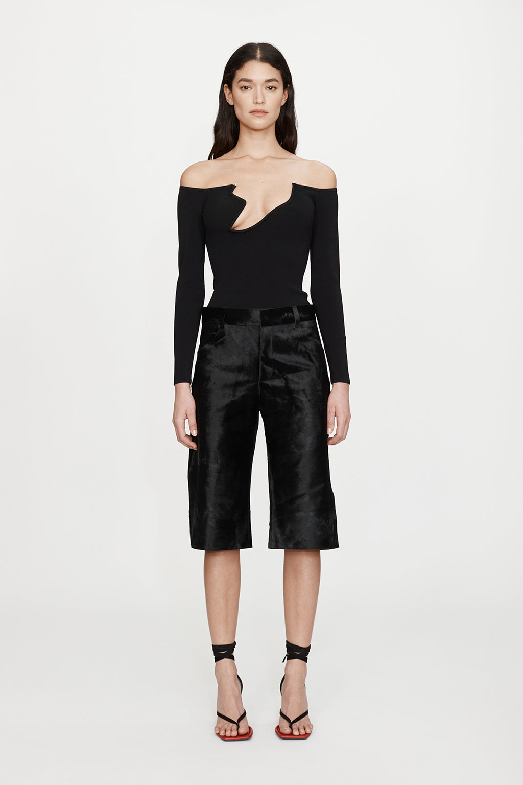 ODESSA ARCED KNITTED L/S TOP