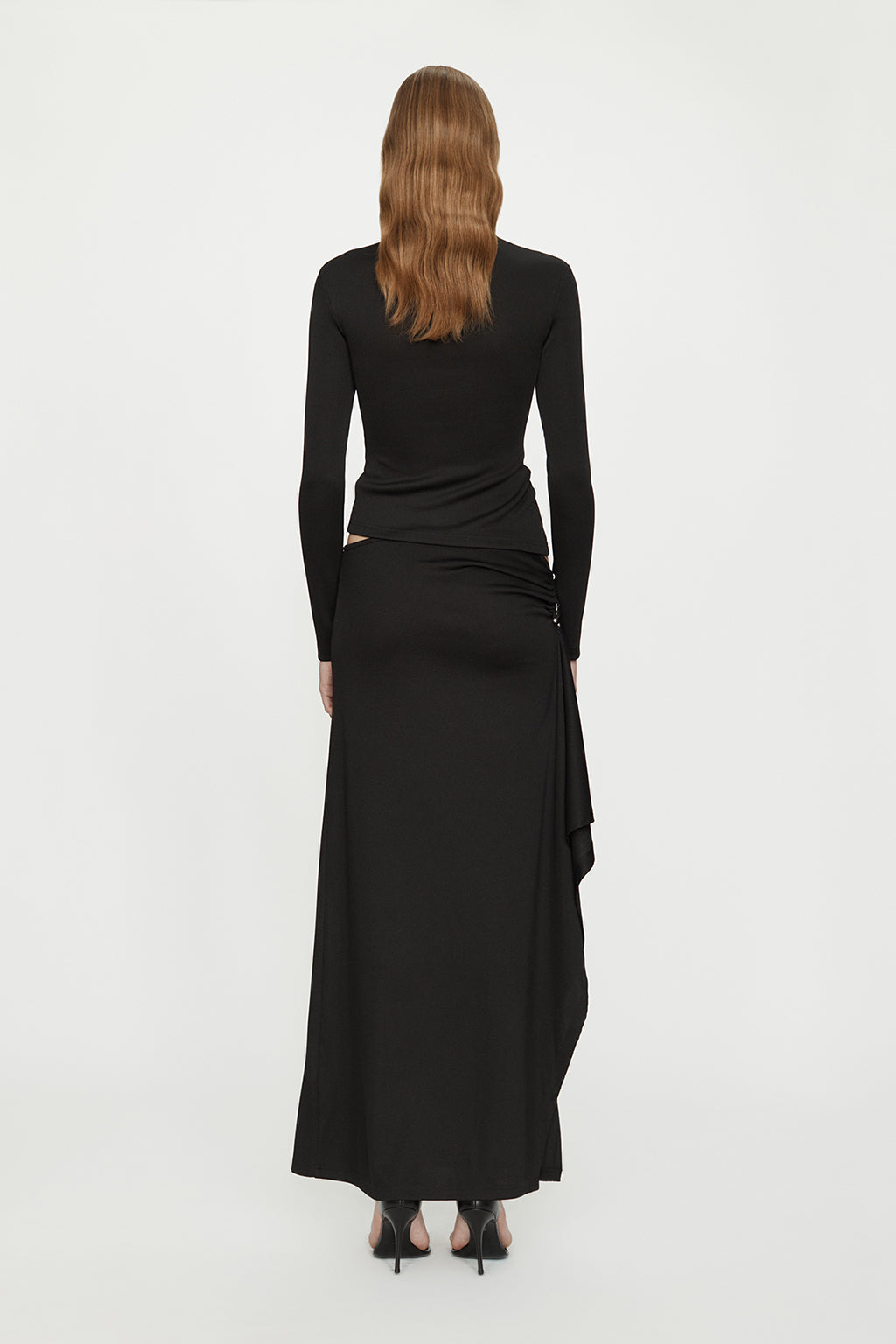 CRYSTAL PENDANT OPEN TWIST LONG SLEEVE TOP