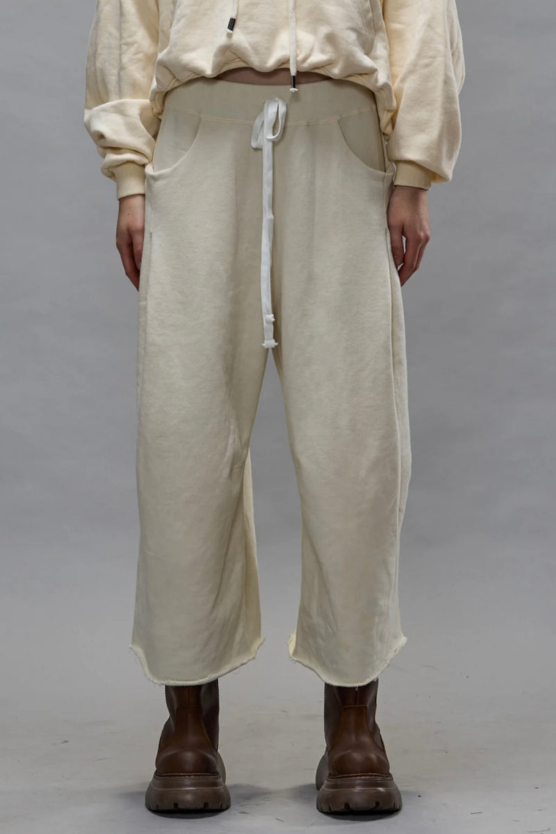 CROPPED PLEATED SWEATPANT