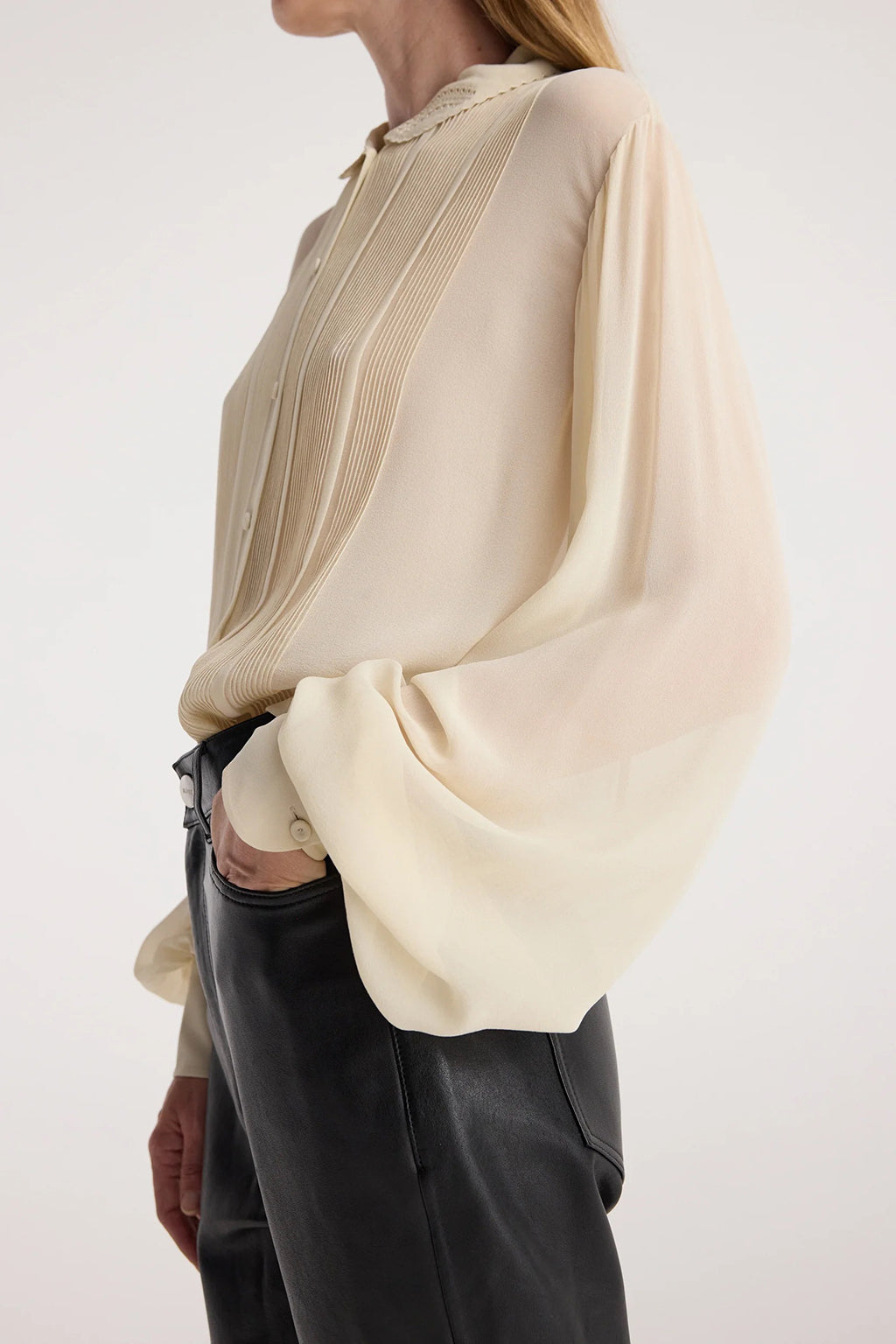 ROMANTIC CHIFFON TOP