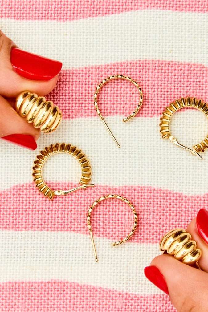 LADY FINGER HELIUM HOOPS