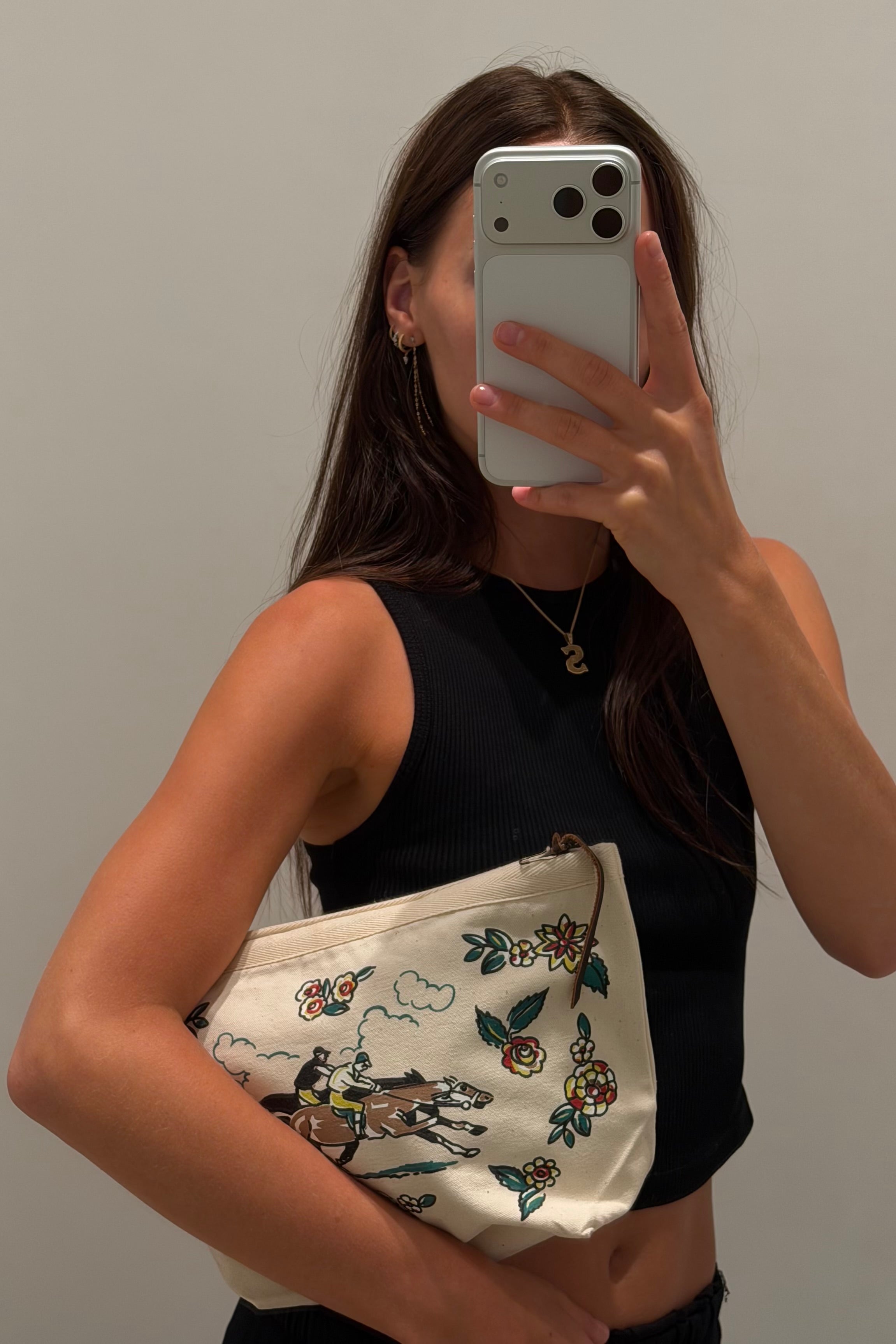 THE DERBY POUCH