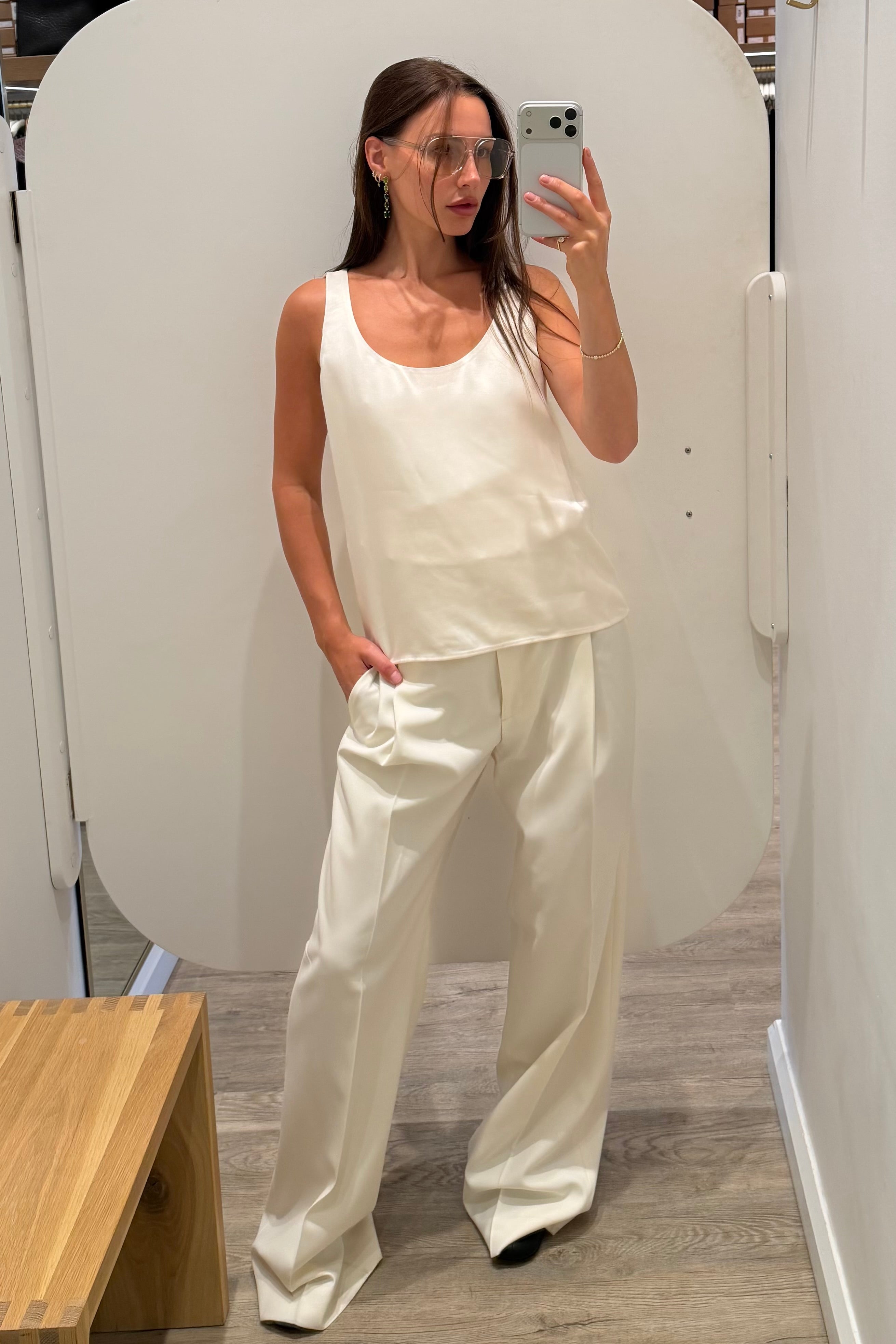 SATIN SCOOP NECK TOP