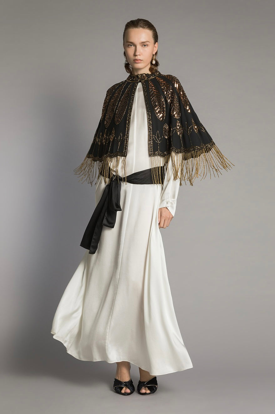 THE QUEEN'S BEADS CAPE