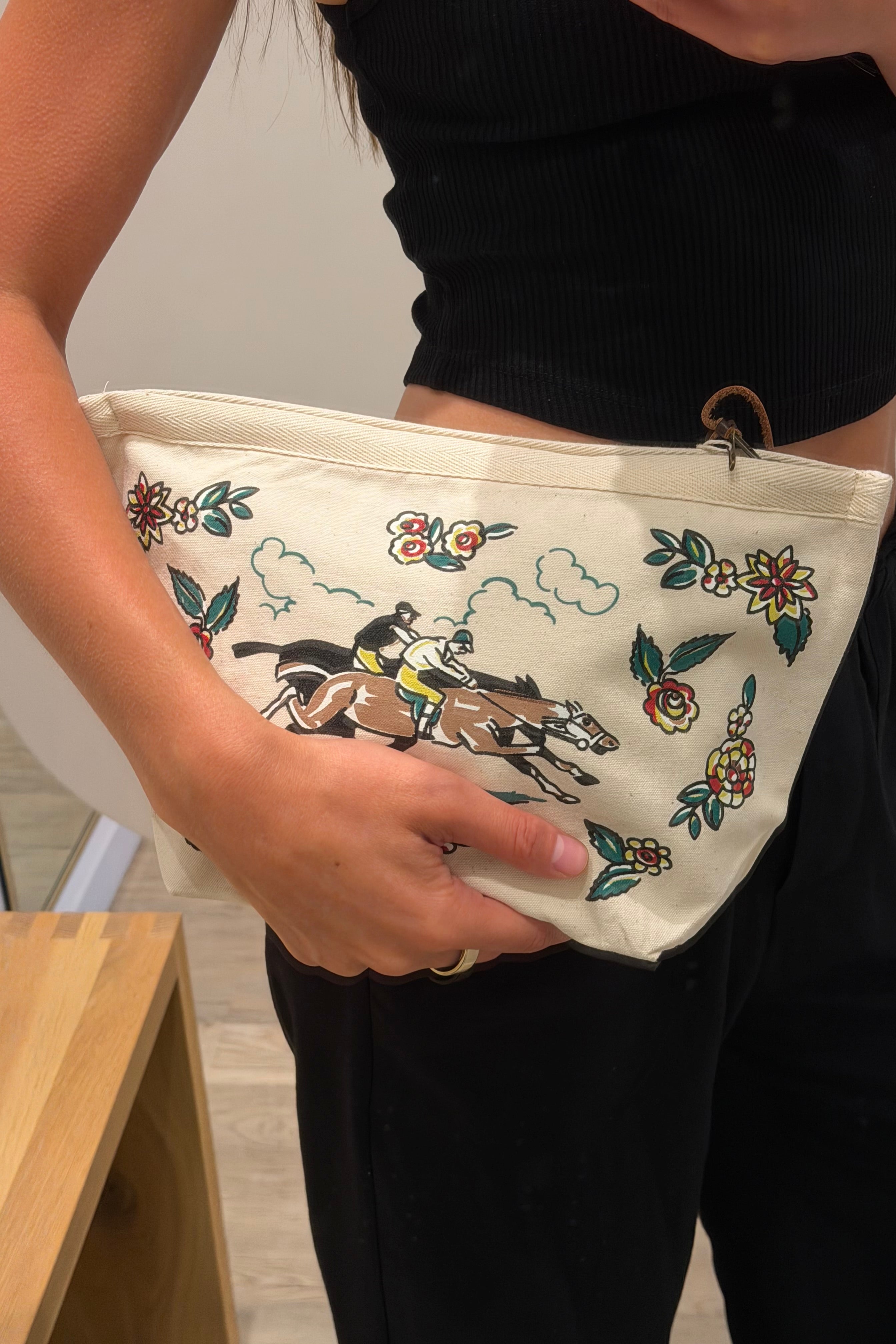 THE DERBY POUCH