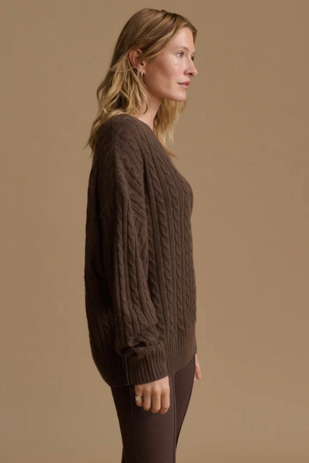 NELL V-NECK SWEATER