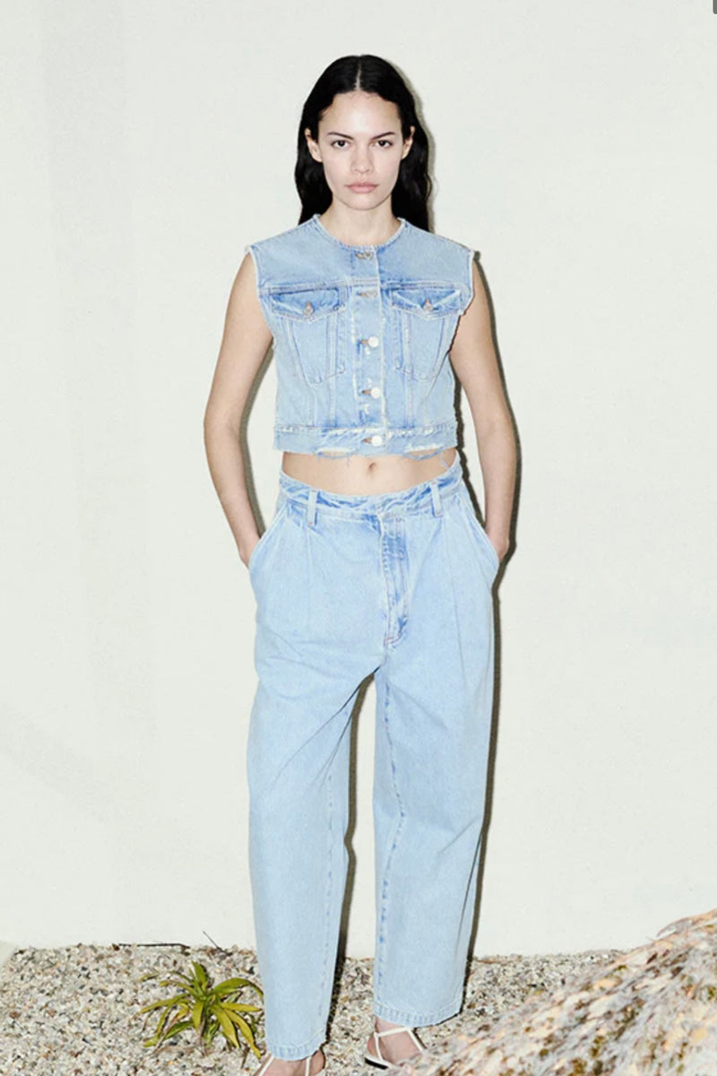 LEO VEST - SIZE M