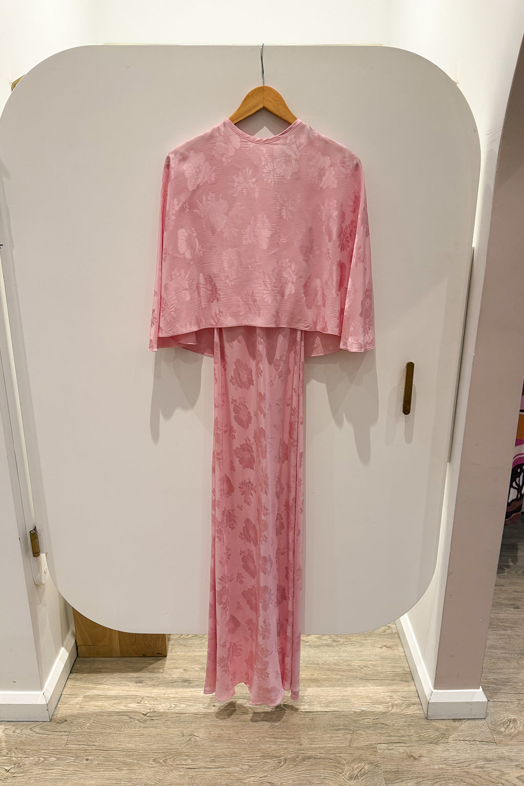ELEGANT DRESS