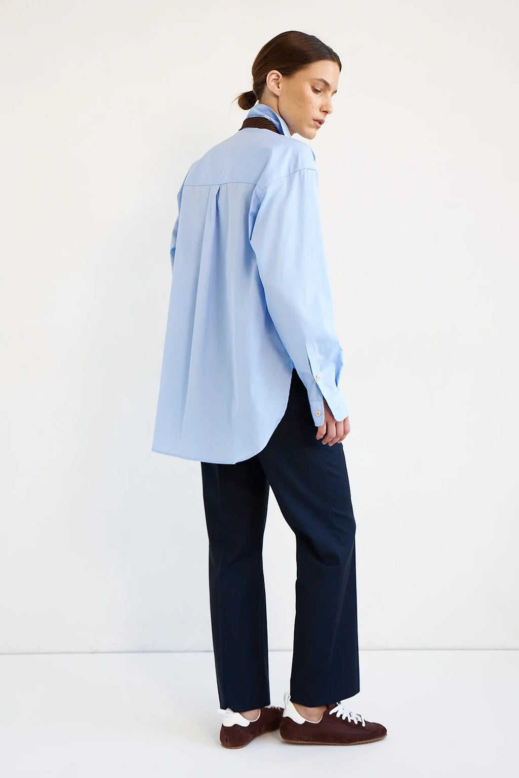 THE ESSENTIAL BLOUSE
