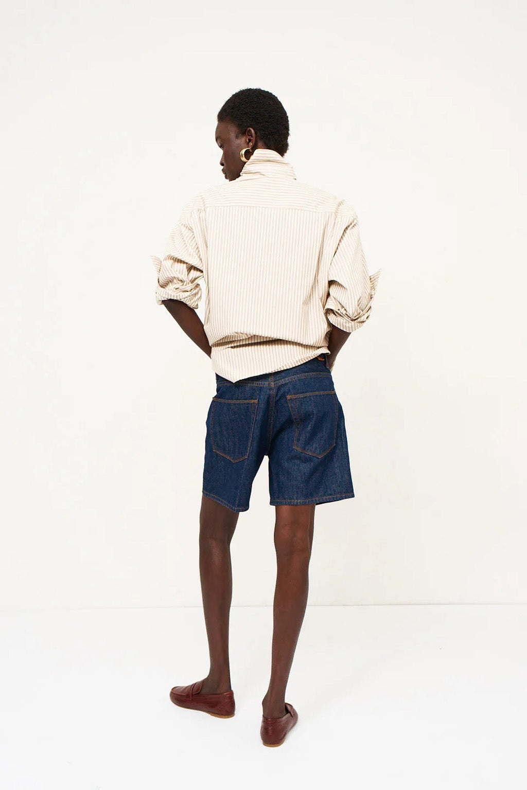 THE TAILOR SHORT IN RAW RINSE