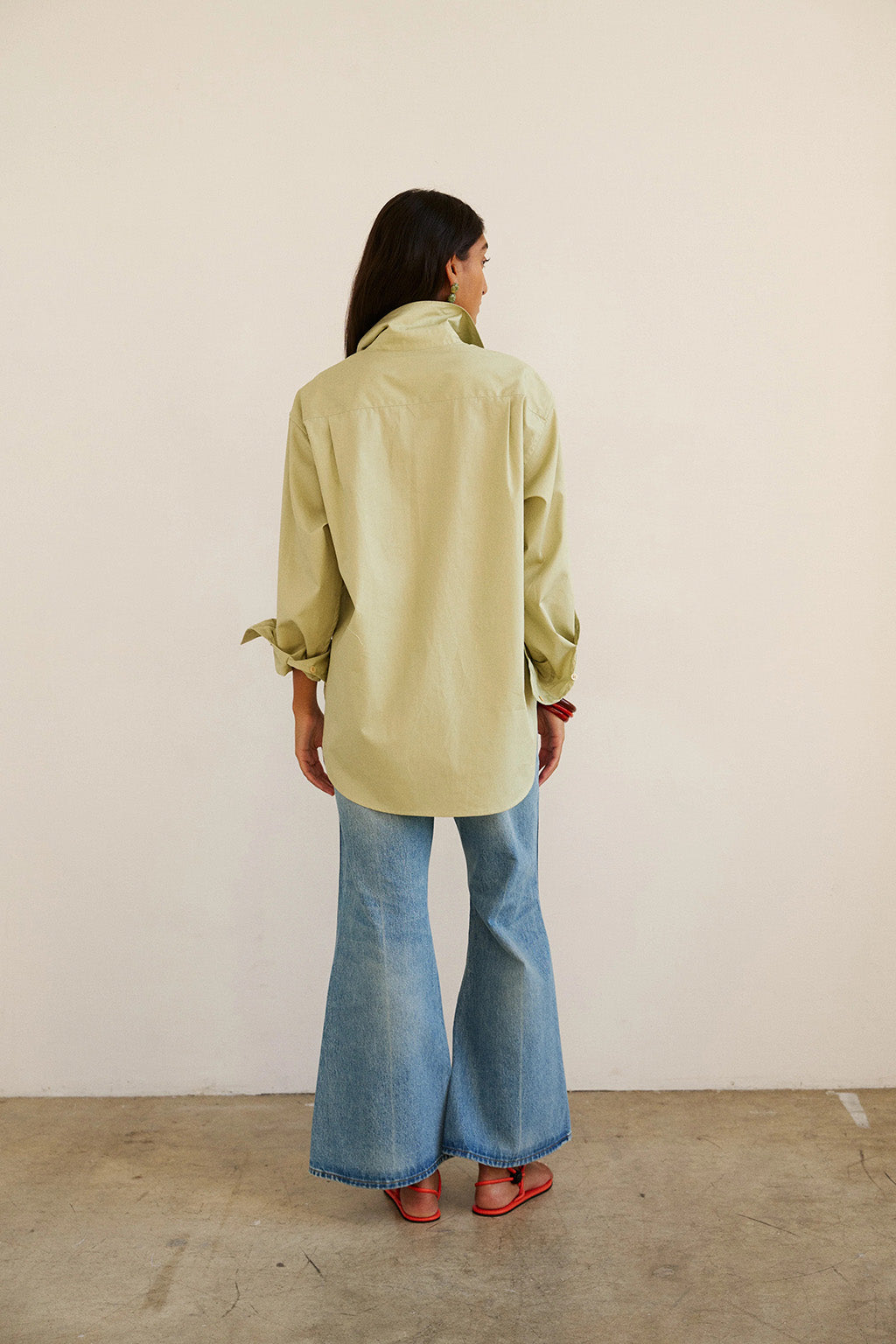 THE BELL CROP IN BLEACH INDIGO