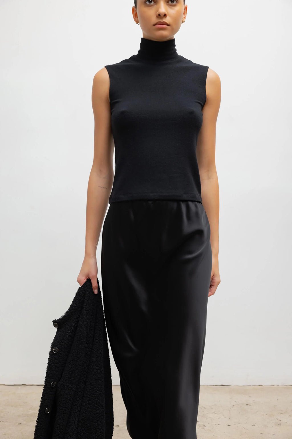 LAUREN SLEEVELESS TURTLENECK