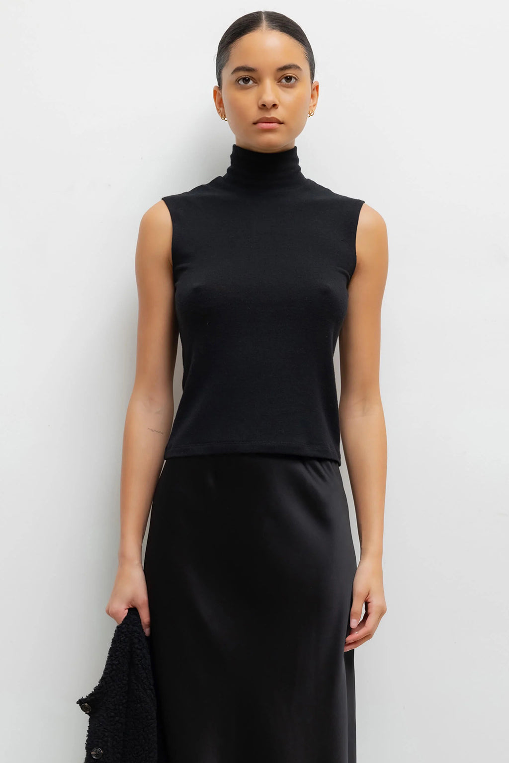 LAUREN SLEEVELESS TURTLENECK