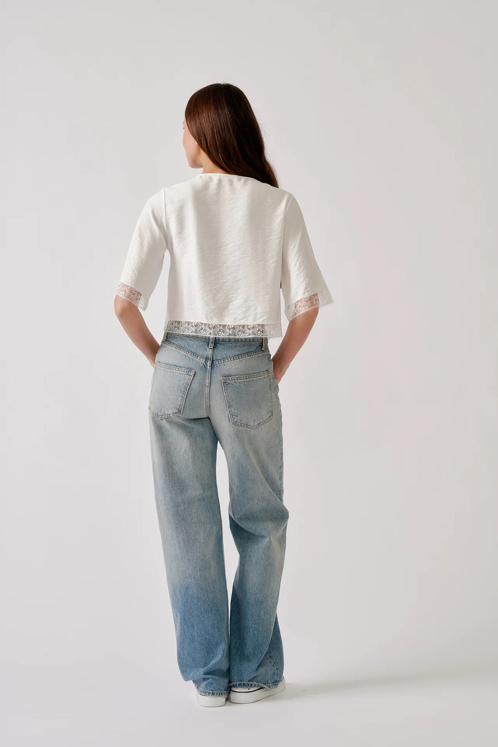 SIMONE SHORT SLEEVE BUTTON DOWN TOP WITH LACE