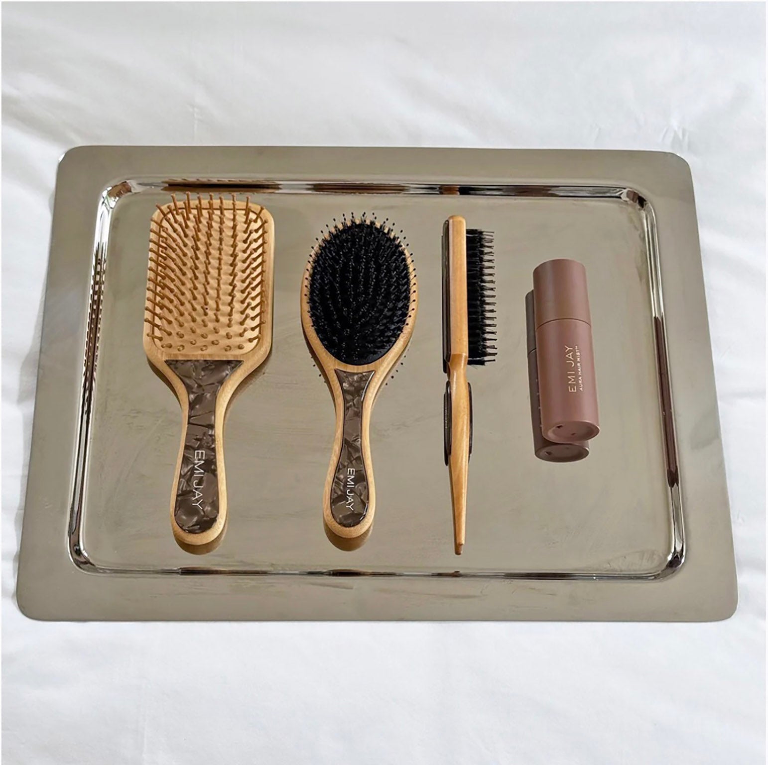 BAMBOO PADDLE BRUSH IN TOASTED SUGAR