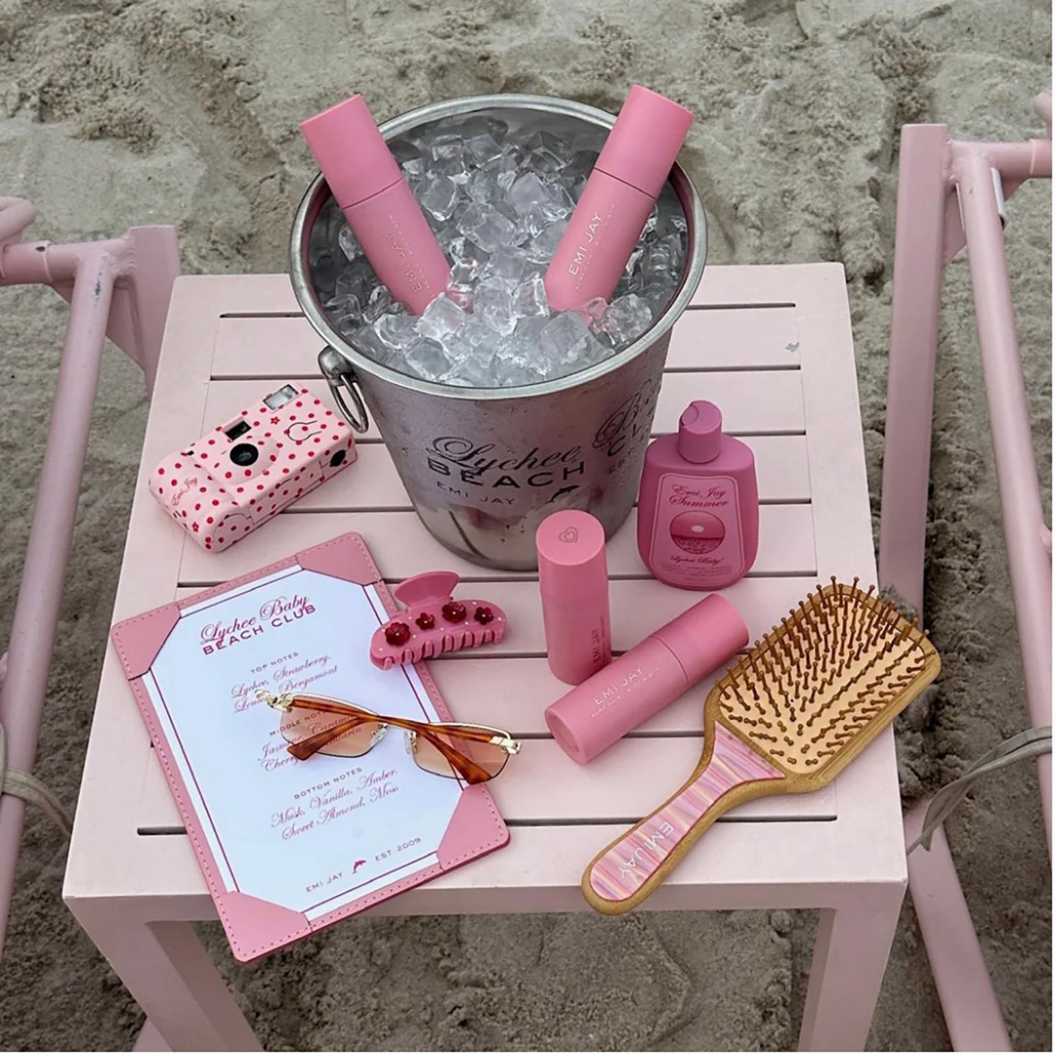 BAMBOO PADDLE BRUSH IN LYCHEE BABY