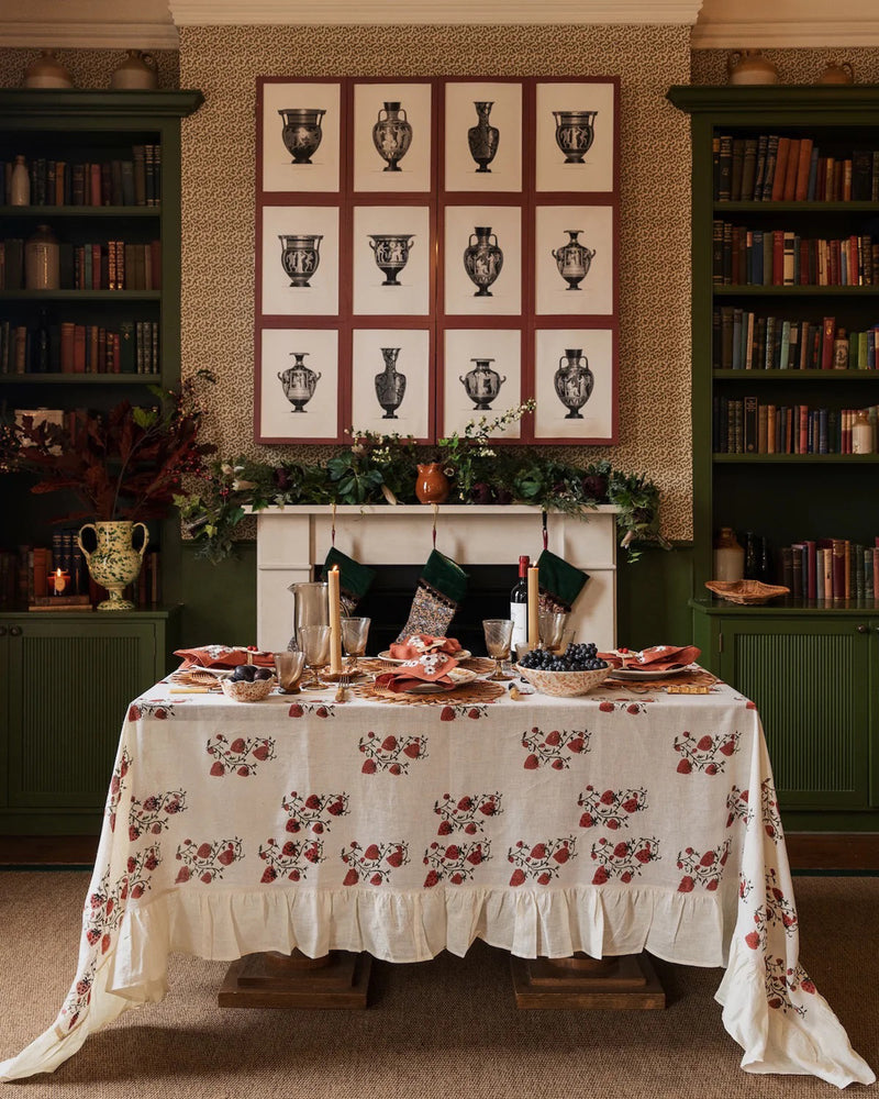 FRAISES DES BOIS TABLECLOTH