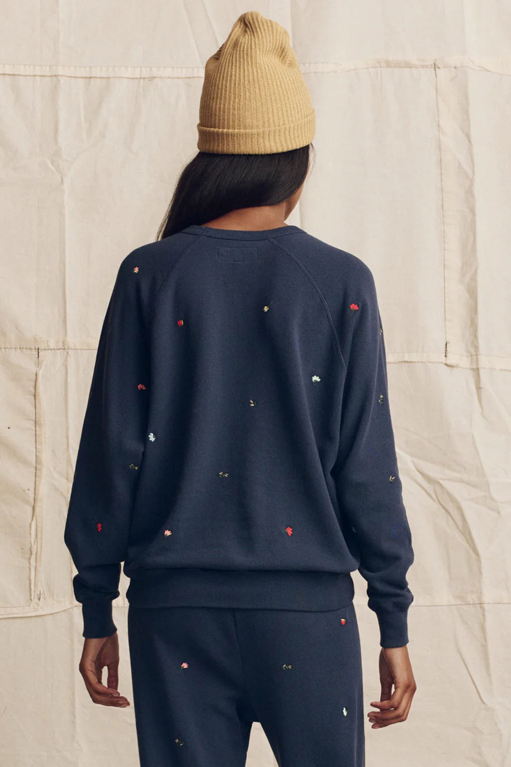 THE COLLEGE SWEATSHIRT