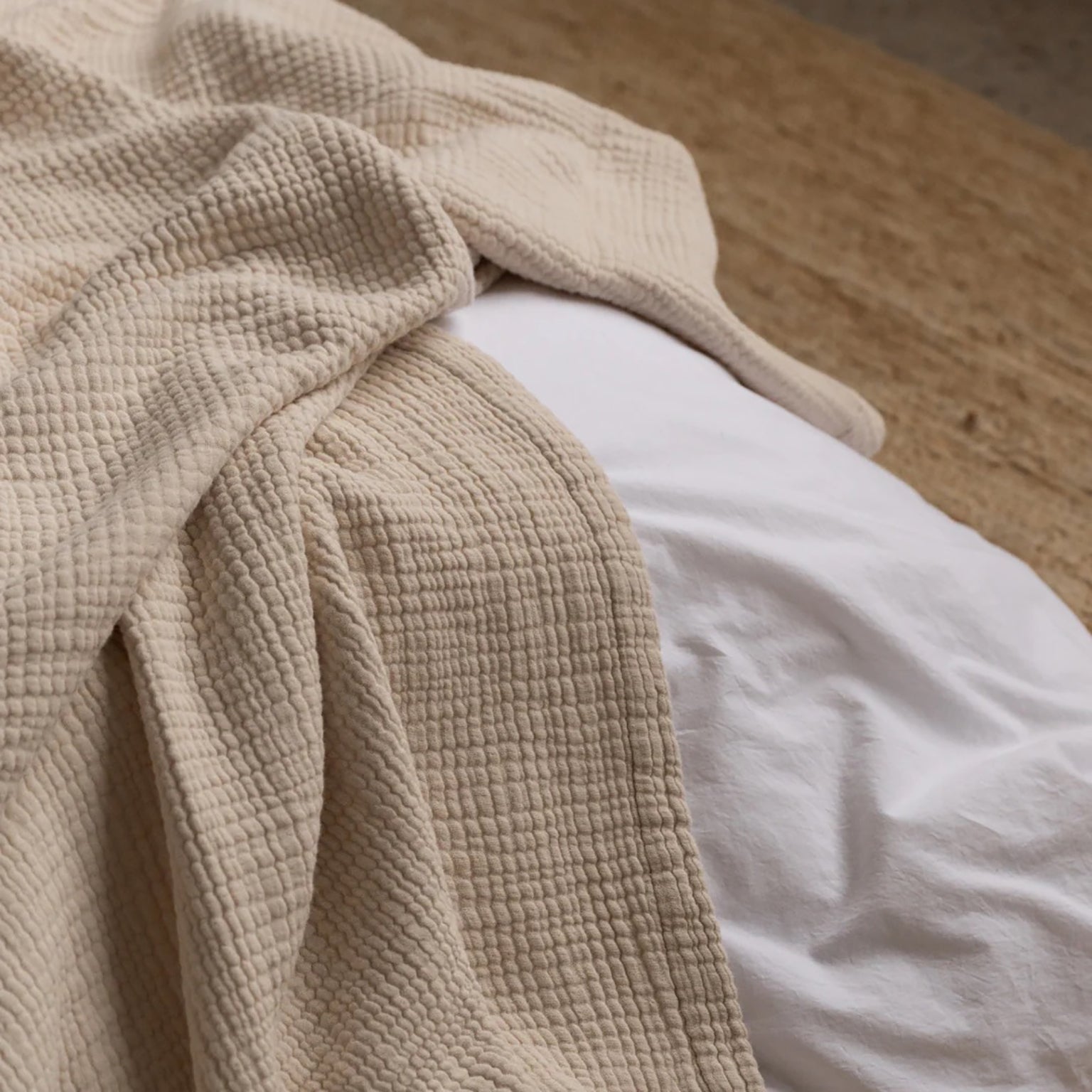 THE BLANKET IN OYSTER